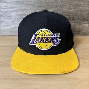 Los Angeles Lakers Hat Cap Snap Back Black Yellow NBA Basketball Mitchell & Ness